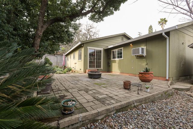 3345 Oakwood Place, Redding, CA 96001