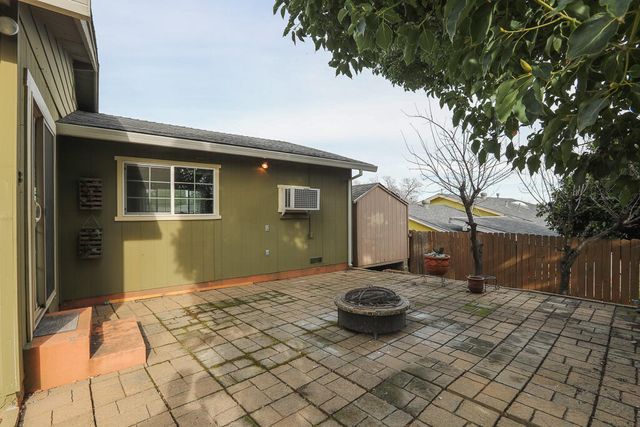 3345 Oakwood Place, Redding, CA 96001