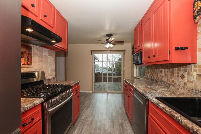 3345 Oakwood Place, Redding, CA 96001