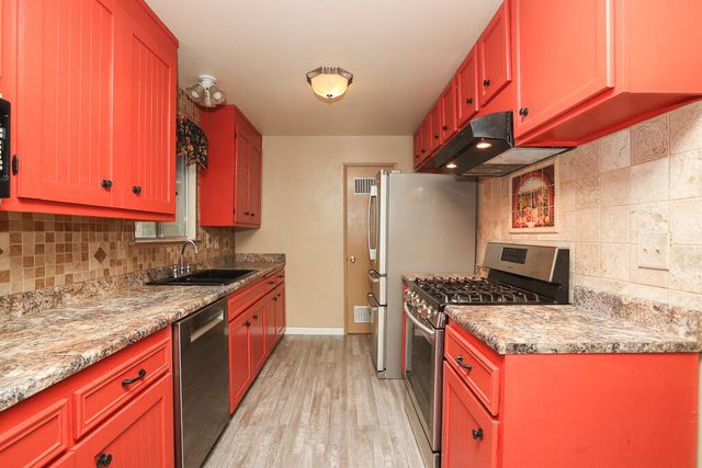 3345 Oakwood Place, Redding, CA 96001