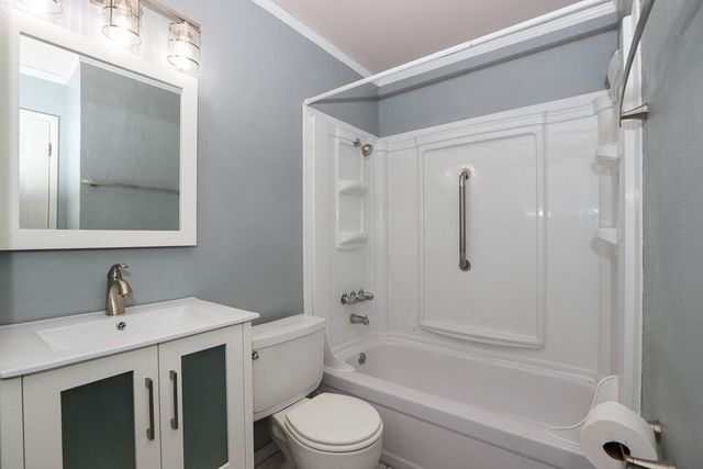 3345 Oakwood Place, Redding, CA 96001