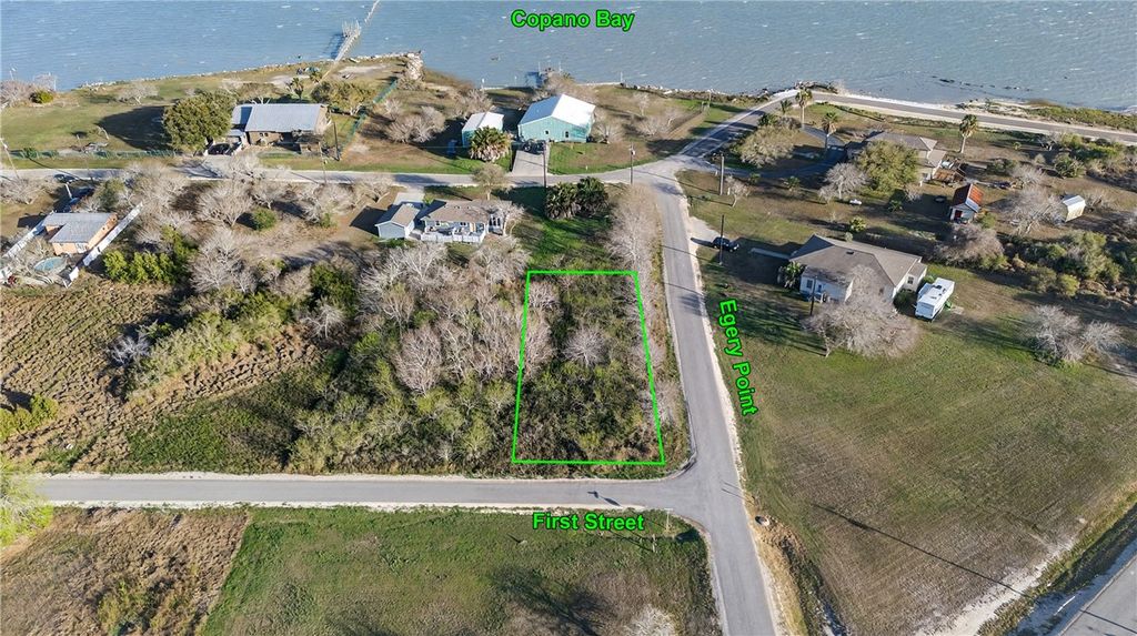 302 First St, Bayside, TX 78340 — photo 3