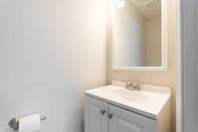 6001 Applewood Lane, Raleigh, NC 27609