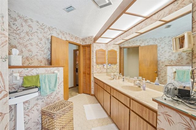 1168 ENISWOOD PARKWAY, Palm Harbor, FL 34683