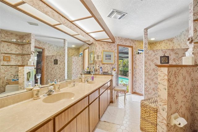 1168 ENISWOOD PARKWAY, Palm Harbor, FL 34683