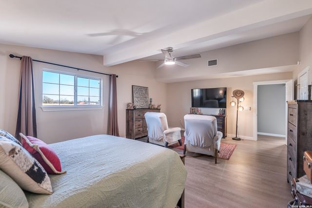 1725 Fm 2504, Poteet, TX 78065