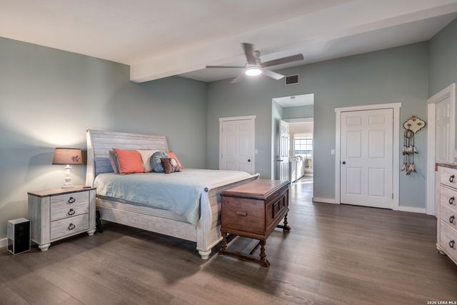 1725 Fm 2504, Poteet, TX 78065