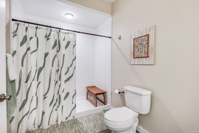 1725 Fm 2504, Poteet, TX 78065