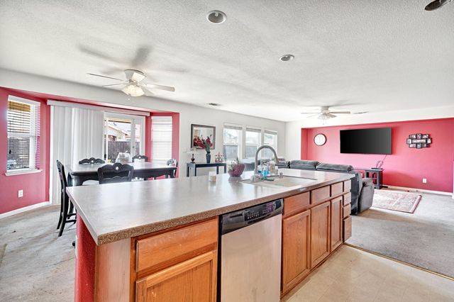 2364 S Rachel Avenue, Fresno, CA 93725