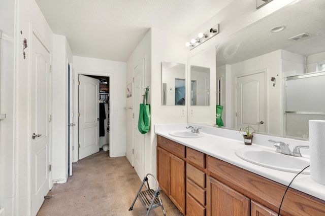 2364 S Rachel Avenue, Fresno, CA 93725