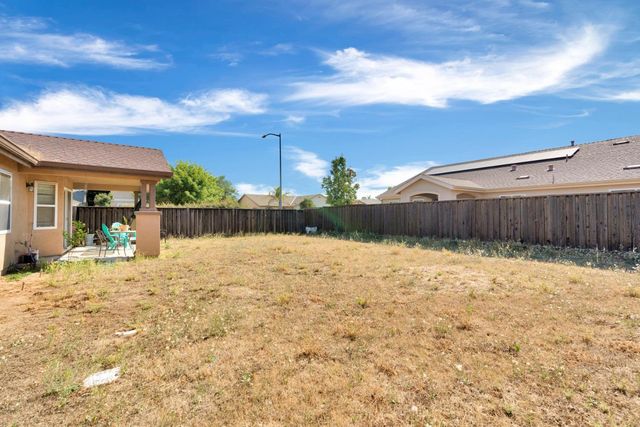 2364 S Rachel Avenue, Fresno, CA 93725