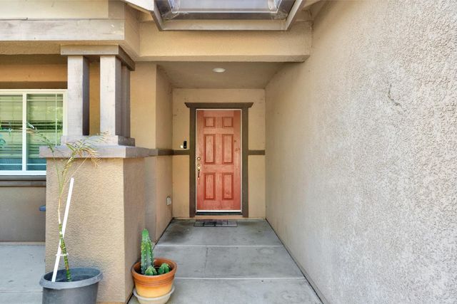 2364 S Rachel Avenue, Fresno, CA 93725
