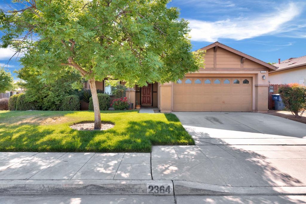 2364 S Rachel Avenue, Fresno, CA 93725