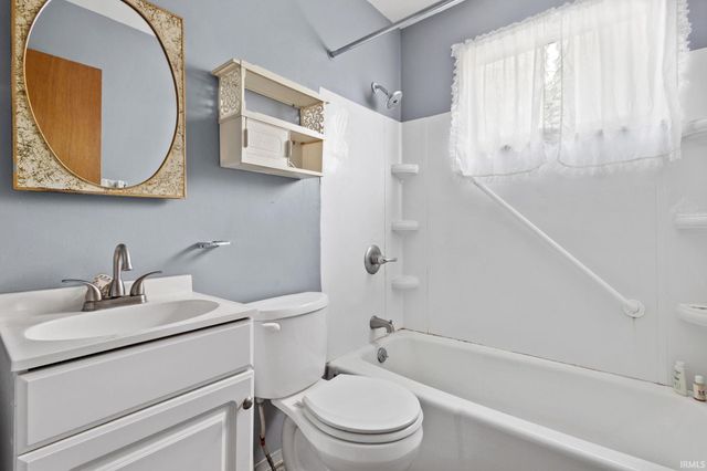 412 E Edgar Avenue, Mishawaka, IN 46545