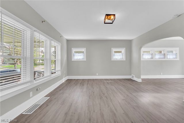 3562 Cedarbrook Road, University Heights, OH 44118