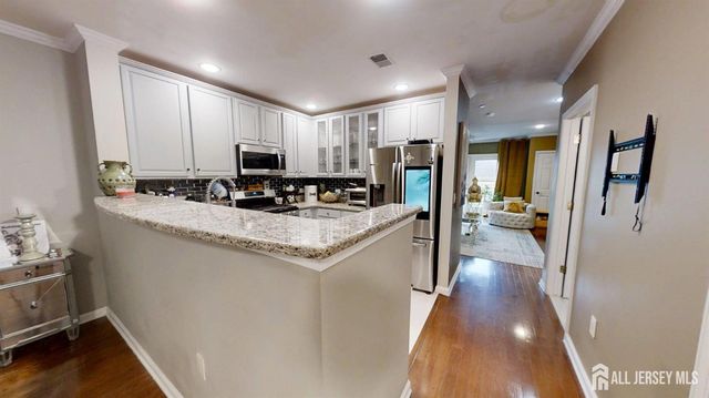 368 Rector Street 413, Perth Amboy, NJ 08861