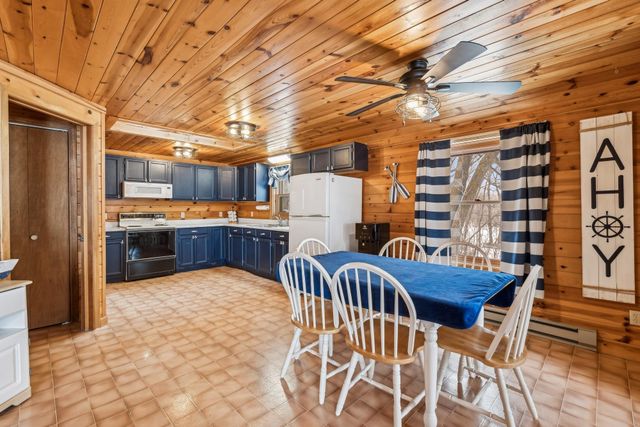 3313 Twin Island Circle NW, Prior Lake, MN 55372