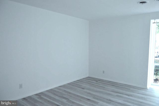 2636 FORT FARNSWORTH RD #126, Alexandria, VA 22303