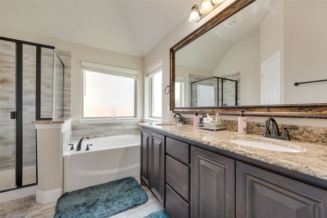 11852 Carlin Drive, Fort Worth, TX 76108