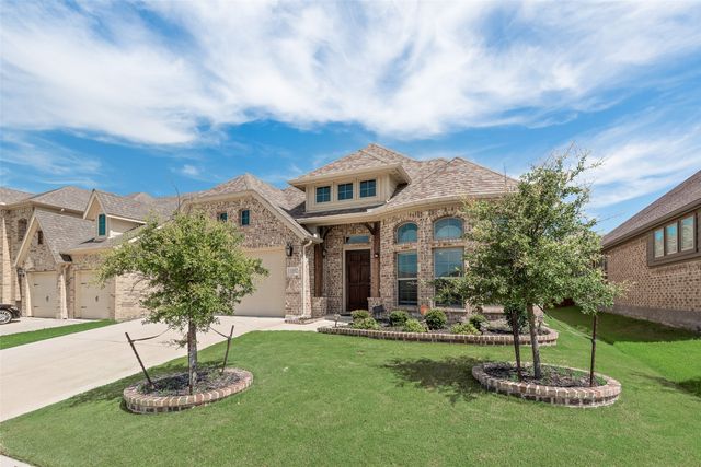 11852 Carlin Drive, Fort Worth, TX 76108