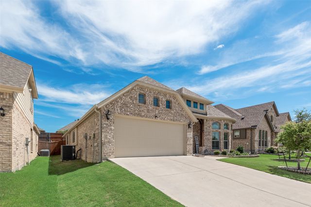 11852 Carlin Drive, Fort Worth, TX 76108