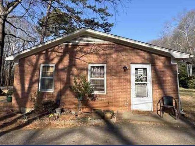 2056 Pineview Drive, Spartanburg, SC 29307