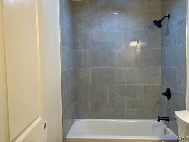 9666 Mallory Road, New Hartford, NY 13413