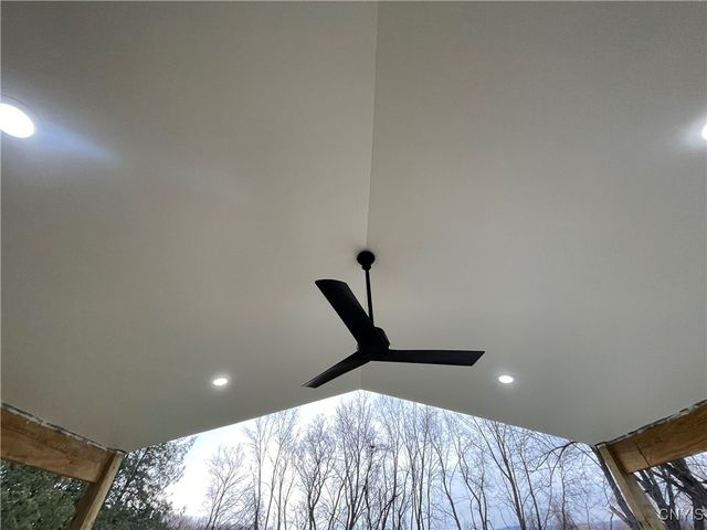 9666 Mallory Road, New Hartford, NY 13413