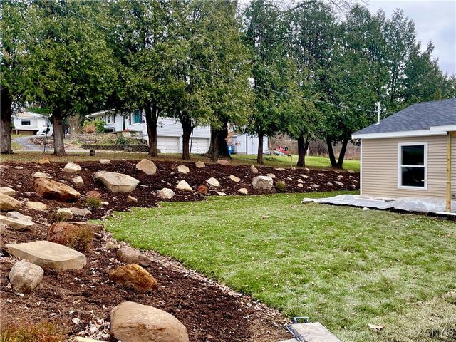 9666 Mallory Road, New Hartford, NY 13413