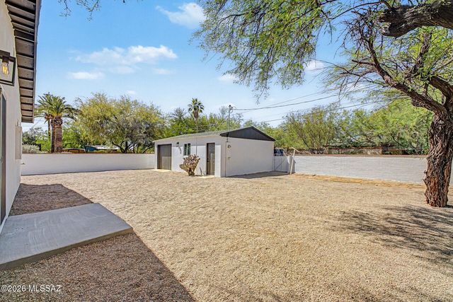 2551 E Monte Vista Drive, Tucson, AZ 85716