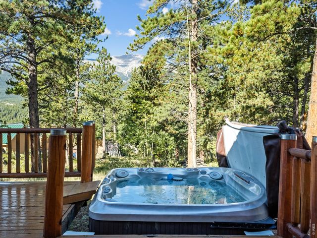 747 Coyote Hill Rd, Allenspark, CO 80510