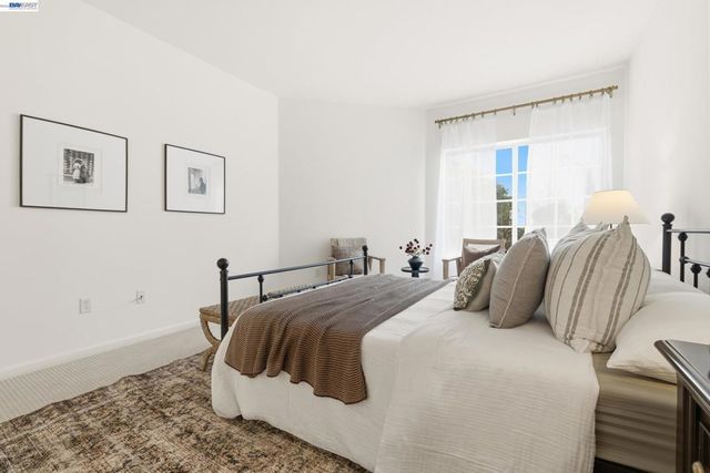 111 Saint Matthews Ave 304, San Mateo, CA 94401