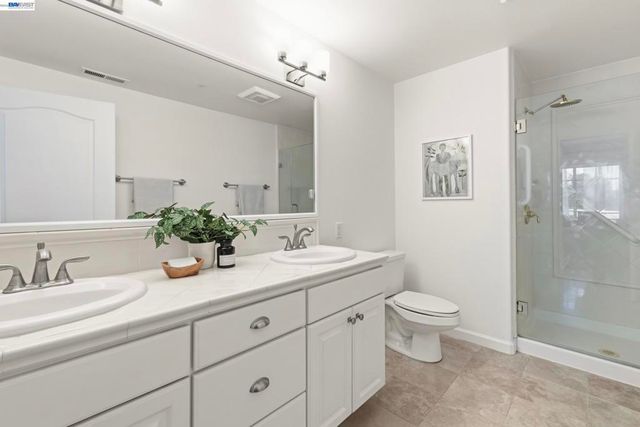 111 Saint Matthews Ave 304, San Mateo, CA 94401