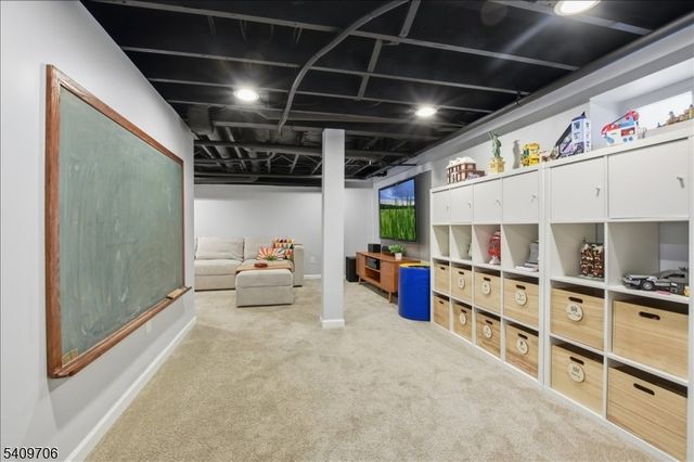 60 Greenwood Ave, Madison Boro, NJ 07940