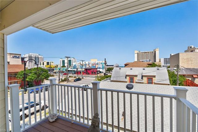 310 24th St Apt 201, Virginia Beach, VA 23451