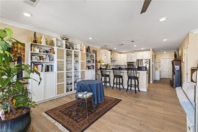 310 24th St Apt 201, Virginia Beach, VA 23451