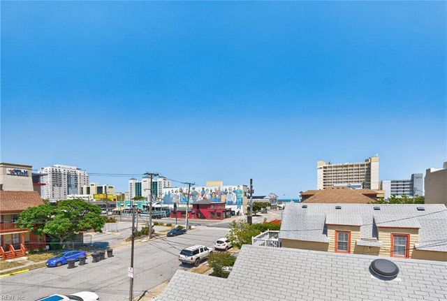310 24th St Apt 201, Virginia Beach, VA 23451