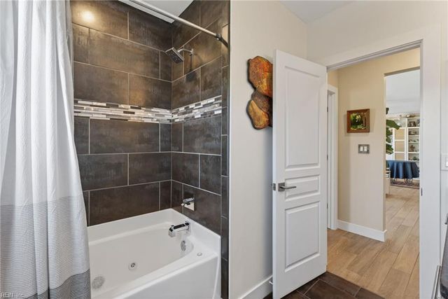310 24th St Apt 201, Virginia Beach, VA 23451