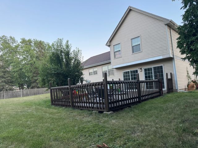 2404 Kenmore Court, Schaumburg, IL 60193
