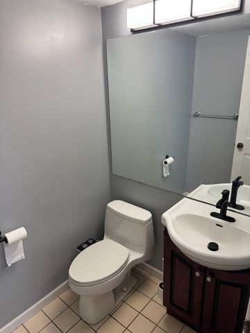 2404 Kenmore Court, Schaumburg, IL 60193