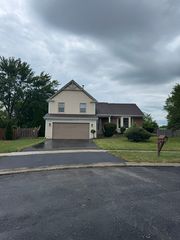 2404 Kenmore Court, Schaumburg, IL 60193