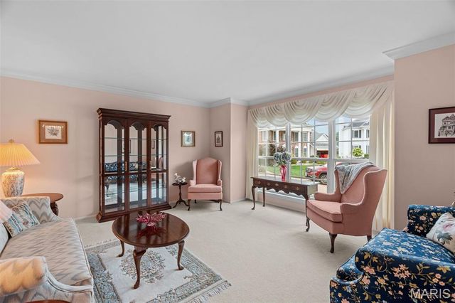 825 Crosswood Court, St Louis, MO 63129