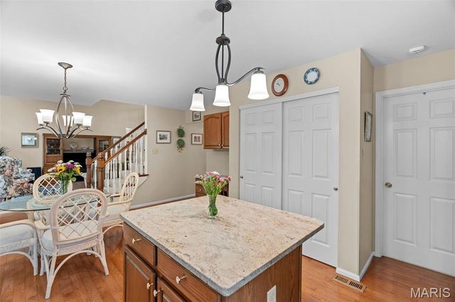 825 Crosswood Court, St Louis, MO 63129