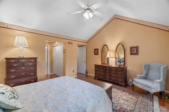 825 Crosswood Court, St Louis, MO 63129