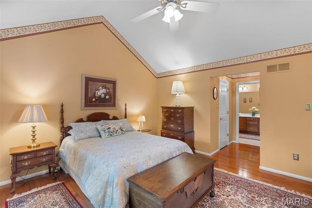 825 Crosswood Court, St Louis, MO 63129