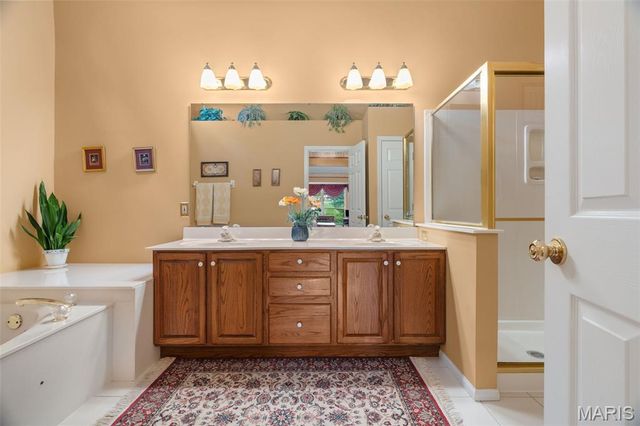 825 Crosswood Court, St Louis, MO 63129