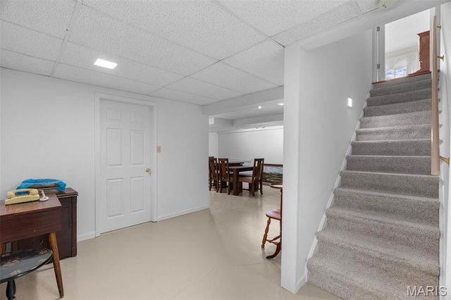 825 Crosswood Court, St Louis, MO 63129