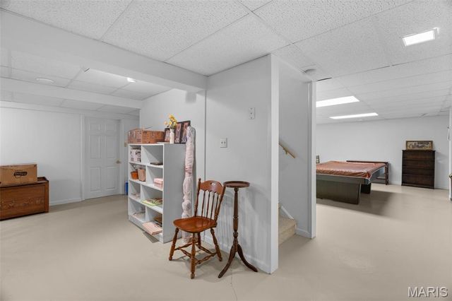 825 Crosswood Court, St Louis, MO 63129