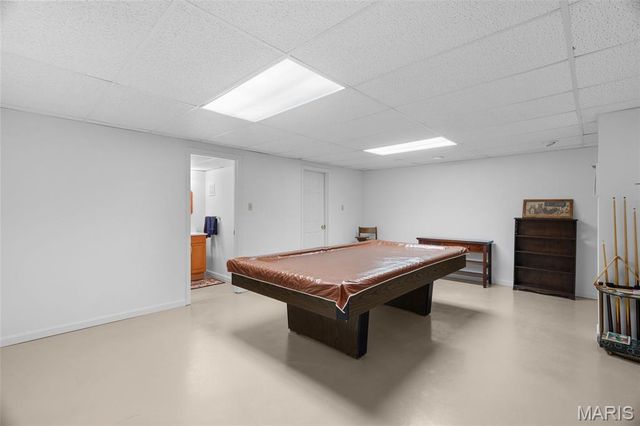 825 Crosswood Court, St Louis, MO 63129