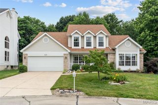825 Crosswood Court, St Louis, MO 63129